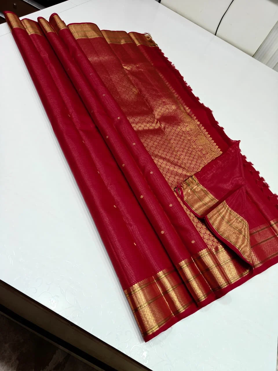 Crimson Red Handloom Kanchipuram Silk Bridal Saree with Floral Zari Buttas